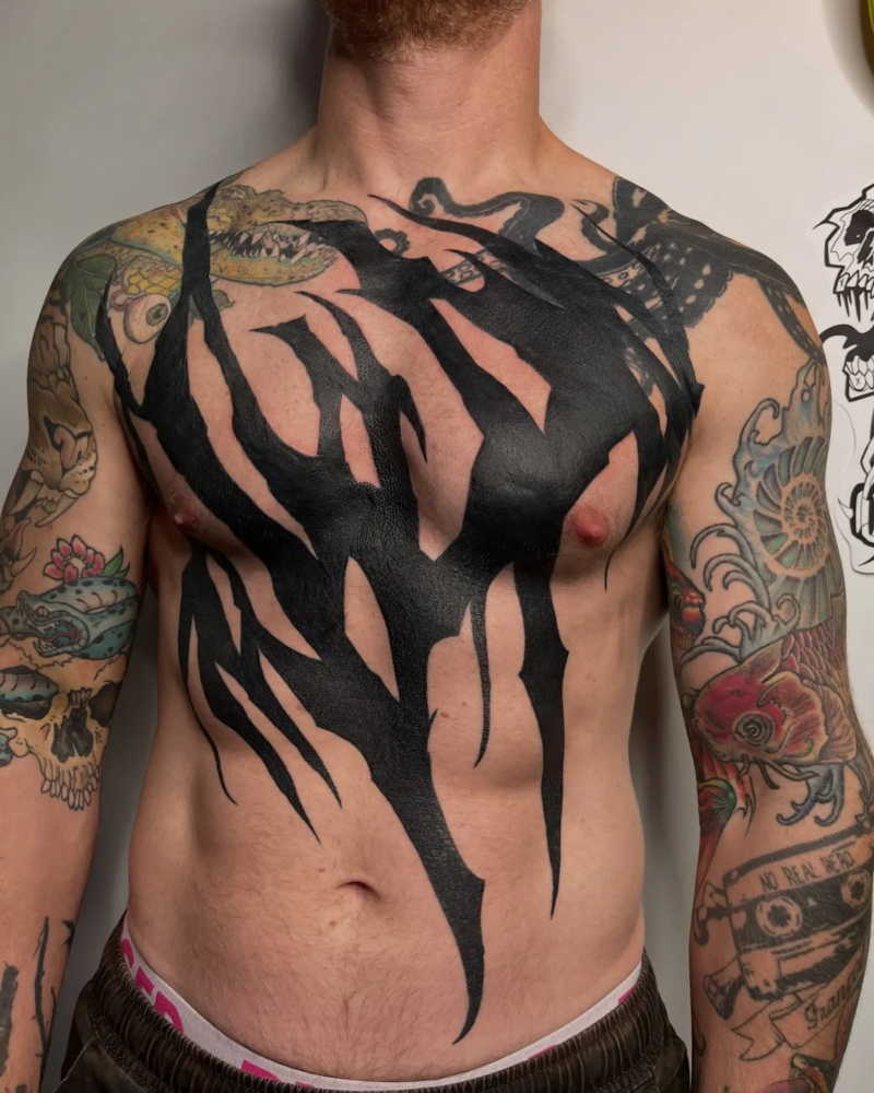 Torse néo-tribal, Torse